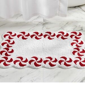 Pottery Barn Peppermint Swirl Bath Rug White Red Holiday 21'' X 34'' NWT🎄